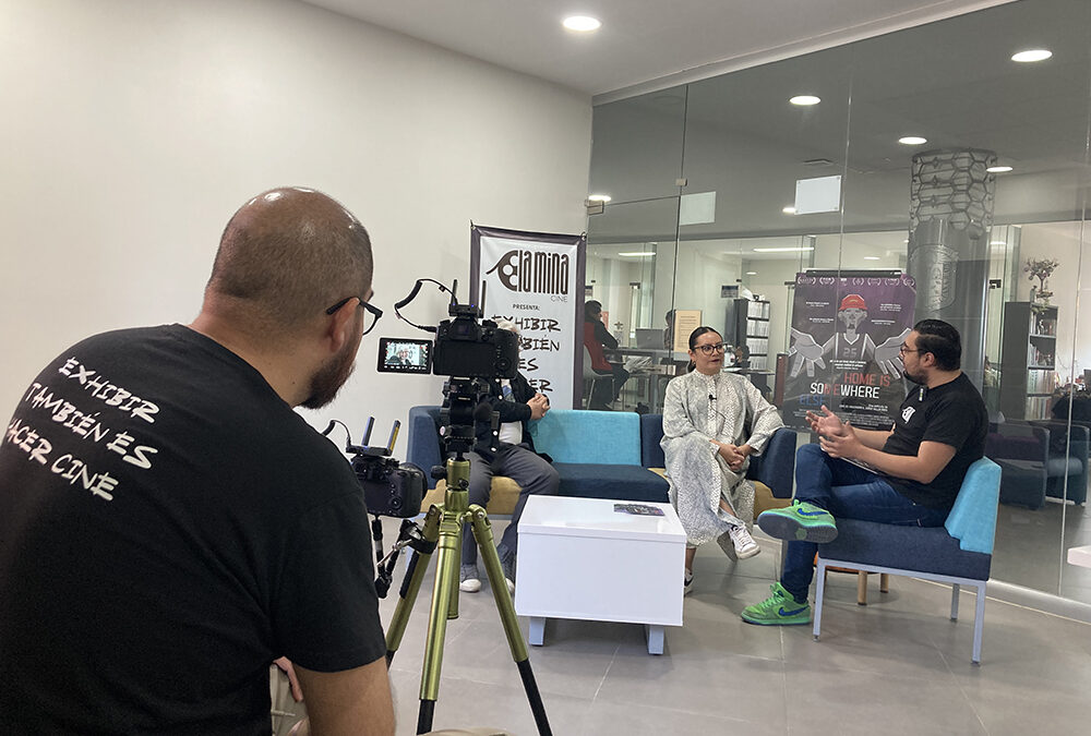 Oscar Espinoza entrevista a las mentes de Brinca Taller de Animación. 